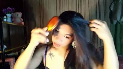 lovely_krizzy online show from February 10, 10:00 am