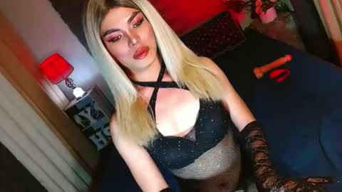 lovelymiss_shyna11 online show from October 30, 9:30 am