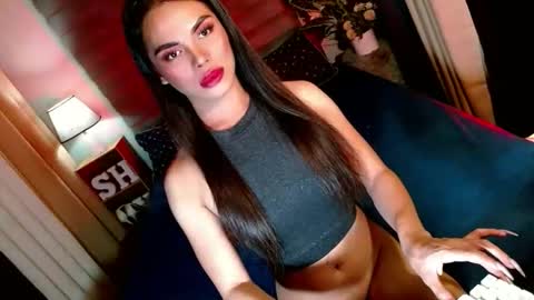 lovelymiss_shyna11 online show from November 19, 8:58 am