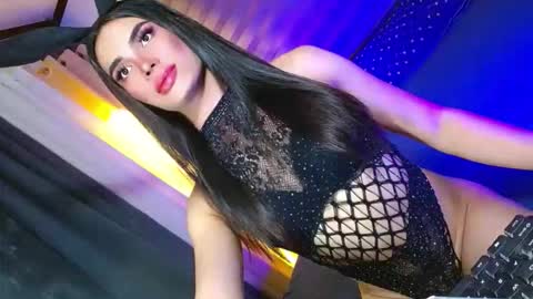 lovelymiss_shyna11 online show from May 1, 10:08 am