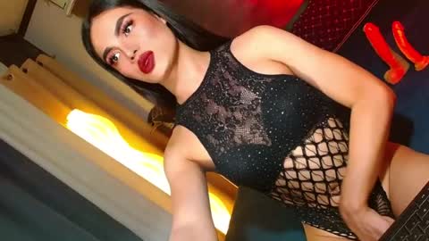 lovelymiss_shyna11 online show from August 5, 12:38 am