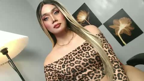 lovers moon22 online show from March 4, 1:59 pm