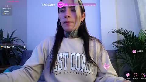 Snapshot of luciiana_lol chatting on October 22, 4:20 pm luciiana online show from October 22, 4:20 pm