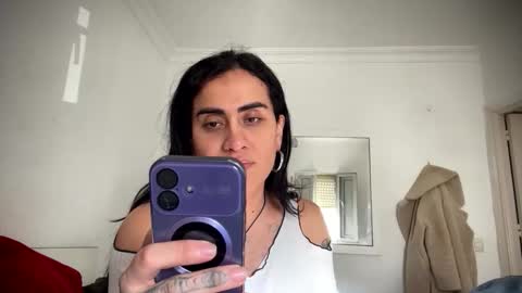 Luisa Monsters online show from November 12, 2:27 pm