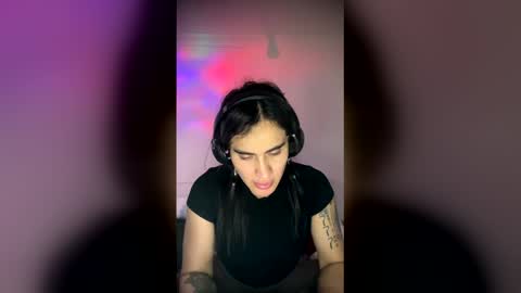 Luisa Monsters online show from February 19, 9:32 pm