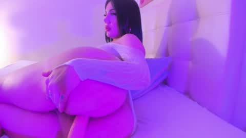 BRENDA TATIANA online show from November 25, 10:01 pm