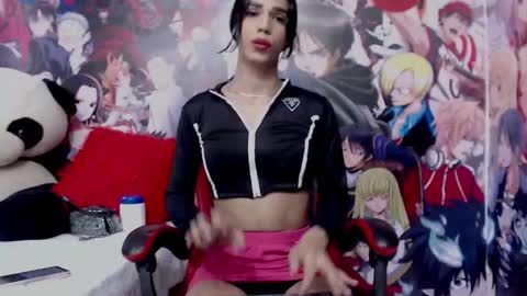 LULU online show from February 21, 6:44 pm