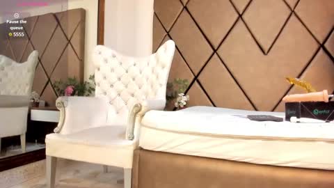 lunitadiva online show from February 13, 12:32 pm