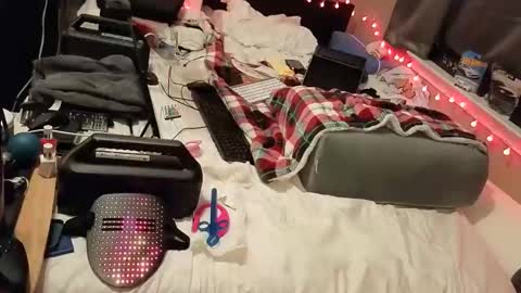 mac1119 online show from February 13, 8:10 am