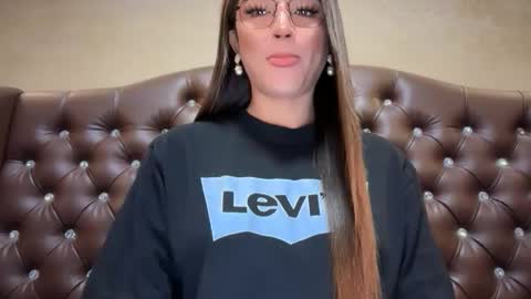 Alison Kloss online show from March 18, 12:01 am