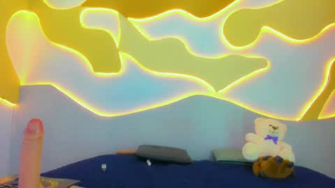 maitecandyxx online show from June 21, 4:37 am