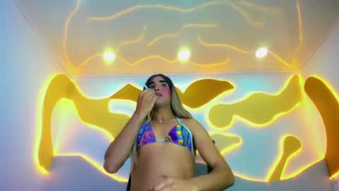 maitecandyxx online show from July 15, 10:31 am