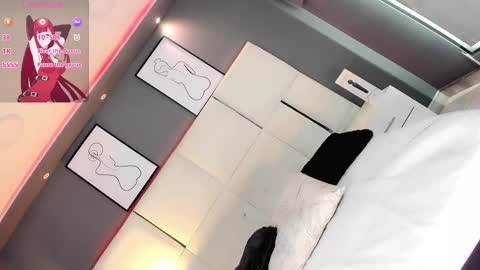 manellyksparklee online show from October 9, 1:56 pm