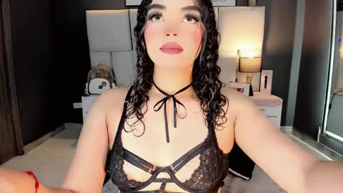 manellyksparklee online show from November 17, 9:47 pm