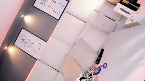 manellyksparklee online show from June 29, 12:49 pm