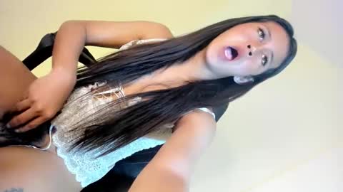 mariahah69 online show from March 7, 3:56 am