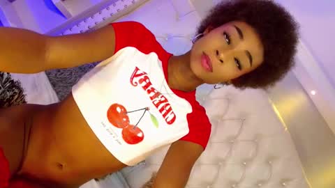 Snapshot of mariahmendezz chatting on October 22, 6:48 am online show from October 22, 6:48 am