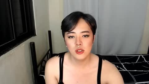 Snapshot of marikosue01 chatting on February 11, 1:51 pm marikosue online show from February 11, 1:51 pm