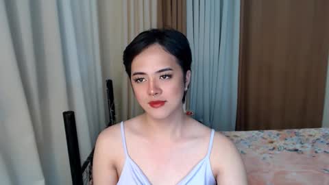 Snapshot of marikosue01 chatting on March 6, 1:53 pm marikosue online show from March 6, 1:53 pm