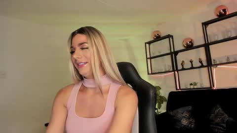 Martina online show from April 25, 1:41 pm