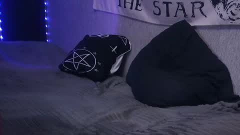 matty_trees online show from March 3, 11:34 pm