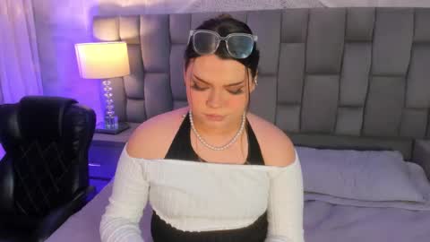 Maxine Minx online show from March 16, 12:14 am