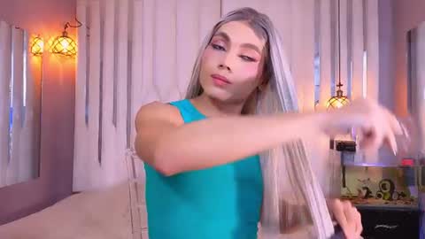 megan do santos online show from August 4, 8:25 pm