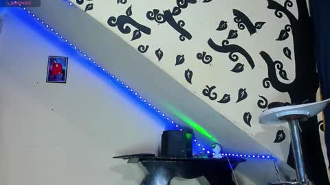 mel_rousse online show from March 5, 4:50 am