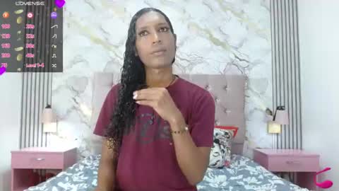 Mia Hiills online show from June 15, 1:02 pm