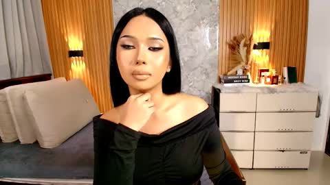 miafuckingwill online show from April 29, 5:30 pm