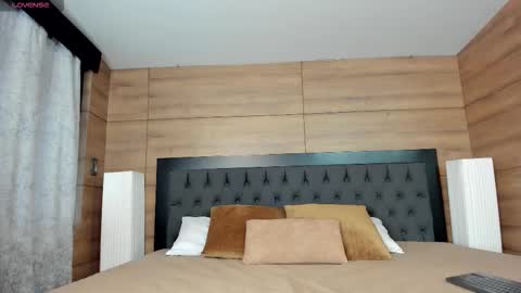 Mia Connor online show from March 16, 8:01 pm