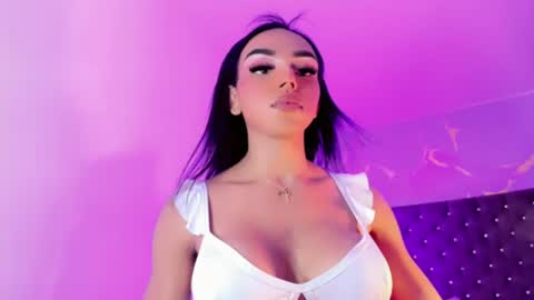   online show from August 9, 4:12 pm