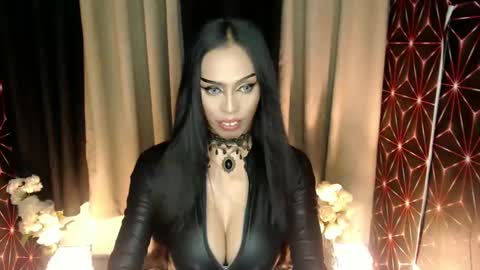 Mistress MikeyAlawi online show from March 3, 11:06 am
