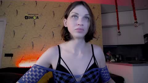 Milena Hardy online show from February 7, 5:31 am
