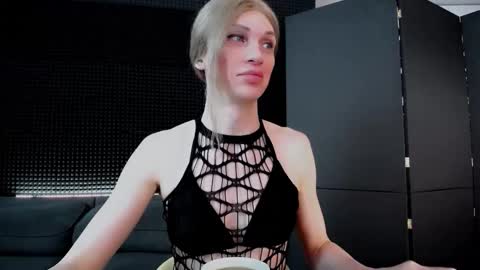 Milena Hardy online show from September 25, 1:34 am