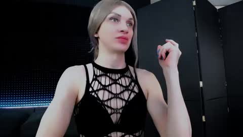 Milena Hardy online show from October 2, 4:57 am