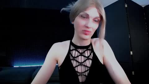 Milena Hardy online show from October 19, 5:44 am