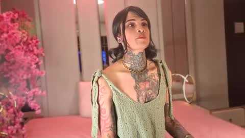     online show from February 12, 3:07 pm