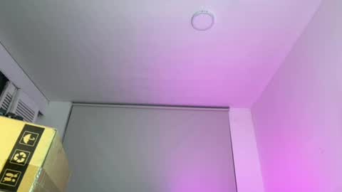 miss_poonamxxx online show from August 8, 4:30 am