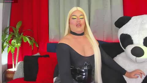 kassandra lazcano online show from May 8, 1:57 am