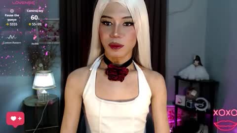 Stella online show from October 18, 7:45 am