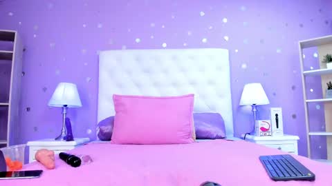 Sophia  online show from October 6, 1:11 pm