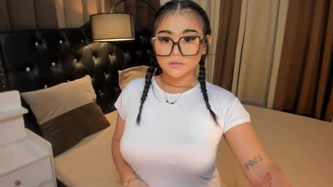 Snapshot of monstrouscockdivaontop chatting on February 24, 12:09 am Ruthie online show from February 24, 12:09 am