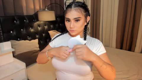 Snapshot of monstrouscockdivaontop chatting on February 25, 3:20 am Ruthie online show from February 25, 3:20 am