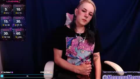 Moxy online show from June 19, 6:12 pm
