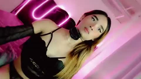 mscherry_ online show from January 11, 4:41 am