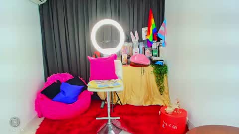   IG belladanielab online show from August 5, 8:26 pm