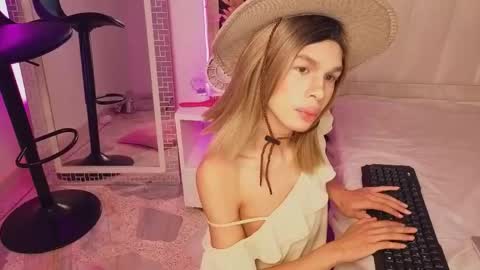 nano_kawaii online show from May 9, 1:40 pm
