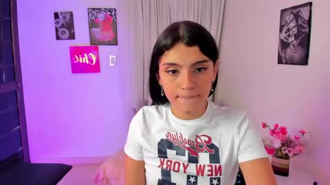 Naomi online show from May 8, 4:25 pm