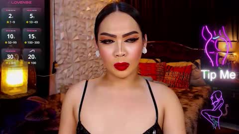 naughtyfridah online show from April 23, 7:05 pm